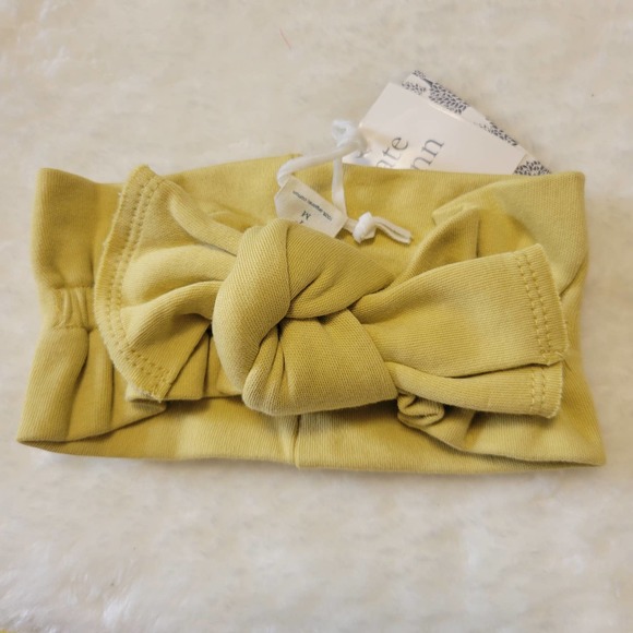 KATE QUINN Pampas Grass Stretchy Bow Headband - Picture 1 of 3